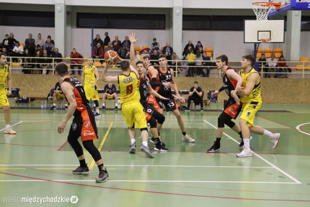 Sokół Międzychód wygrywa z Astorią II Bydgoszcz
