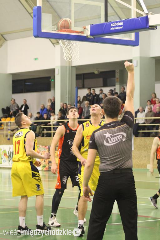 Sokół Międzychód wygrywa z Astorią II Bydgoszcz