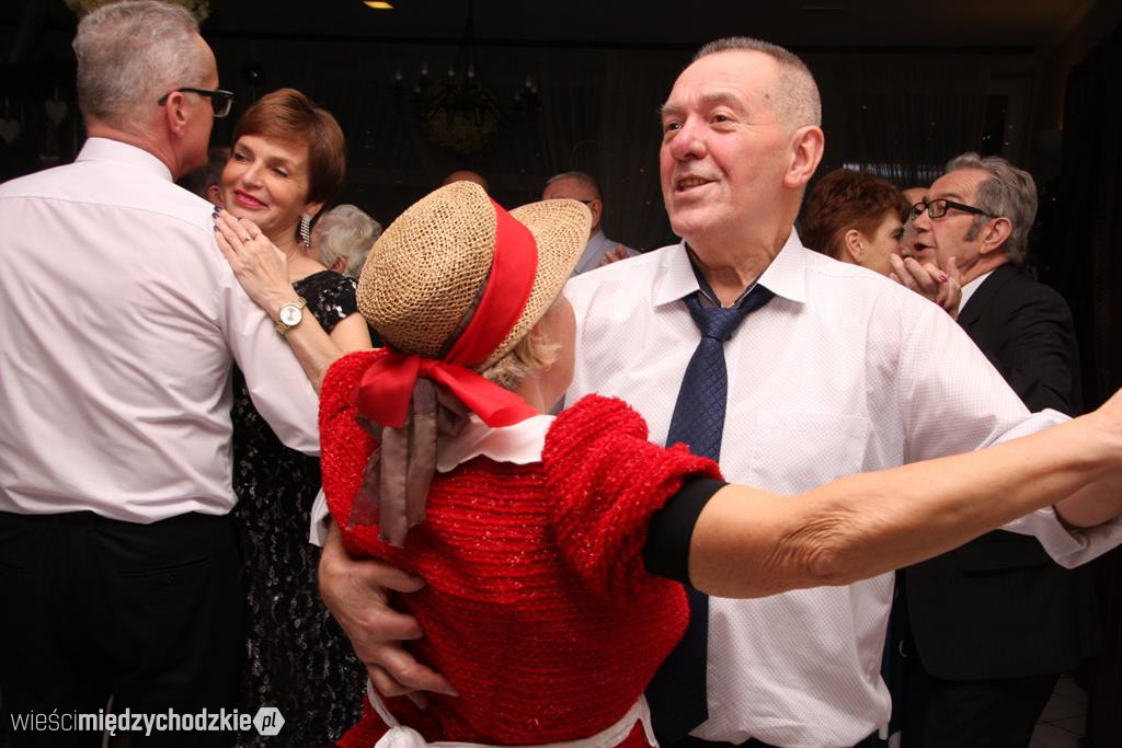 Członkowie klubu Złoty Wiek świetnie się bawili