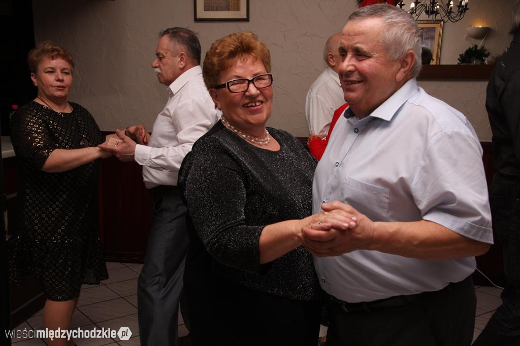 Członkowie klubu Złoty Wiek świetnie się bawili