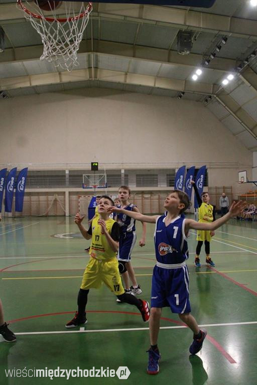 UKS MIKST Międzychód wygrywa z Pyrą SP79