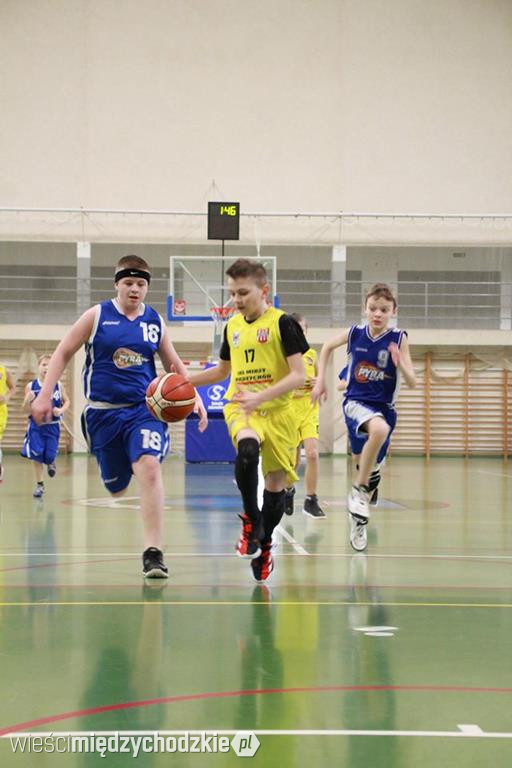 UKS MIKST Międzychód wygrywa z Pyrą SP79