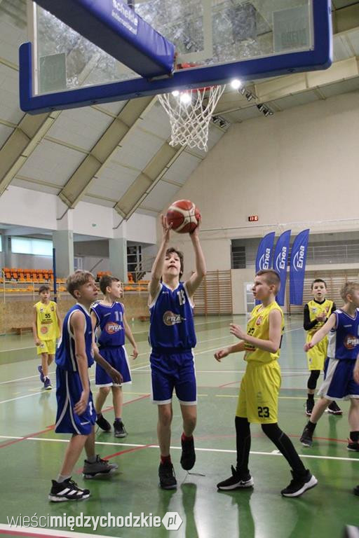 UKS MIKST Międzychód wygrywa z Pyrą SP79