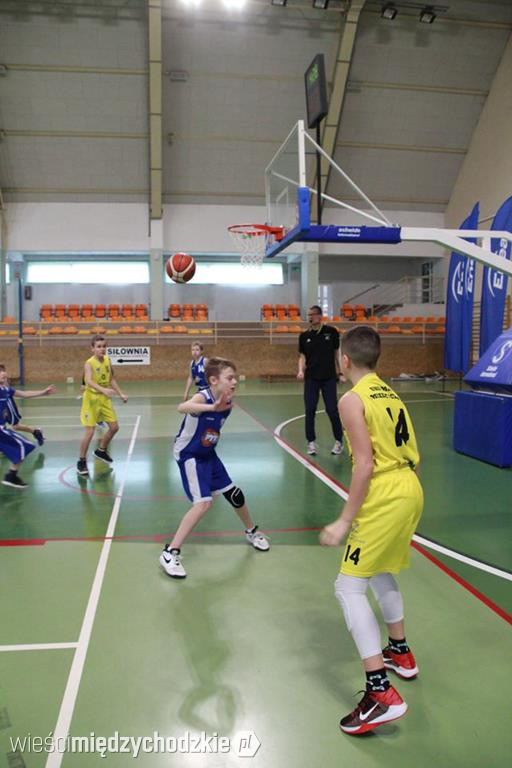 UKS MIKST Międzychód wygrywa z Pyrą SP79