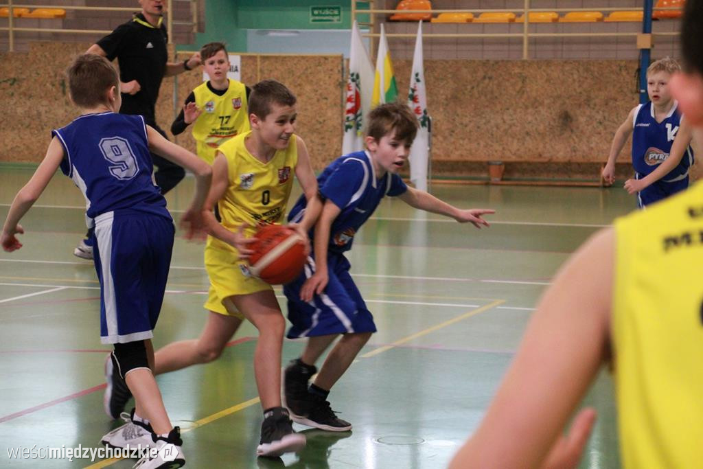 UKS MIKST Międzychód wygrywa z Pyrą SP79