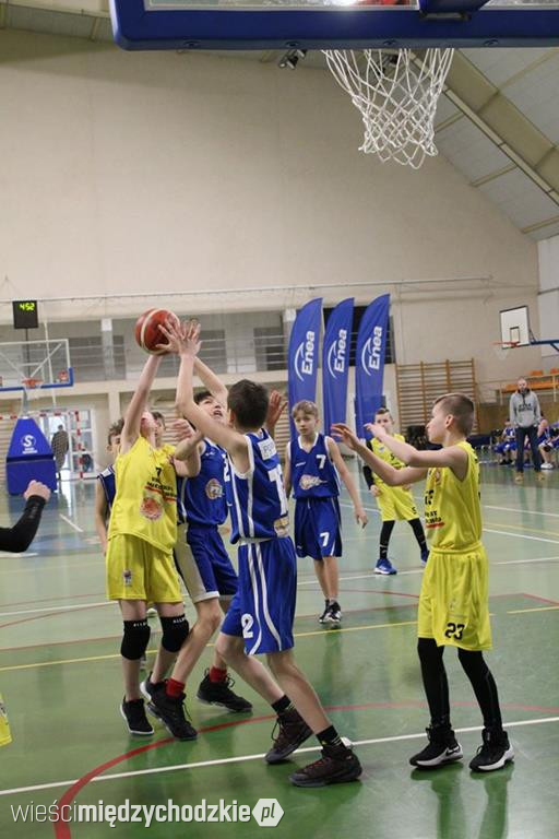 UKS MIKST Międzychód wygrywa z Pyrą SP79