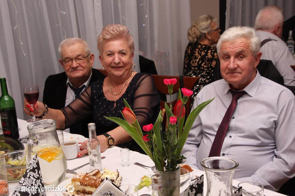 Zabawa karnawałowa emerytów i rencistów