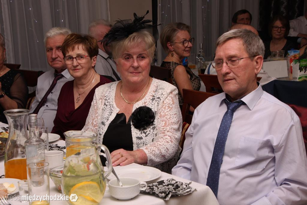 Zabawa karnawałowa emerytów i rencistów