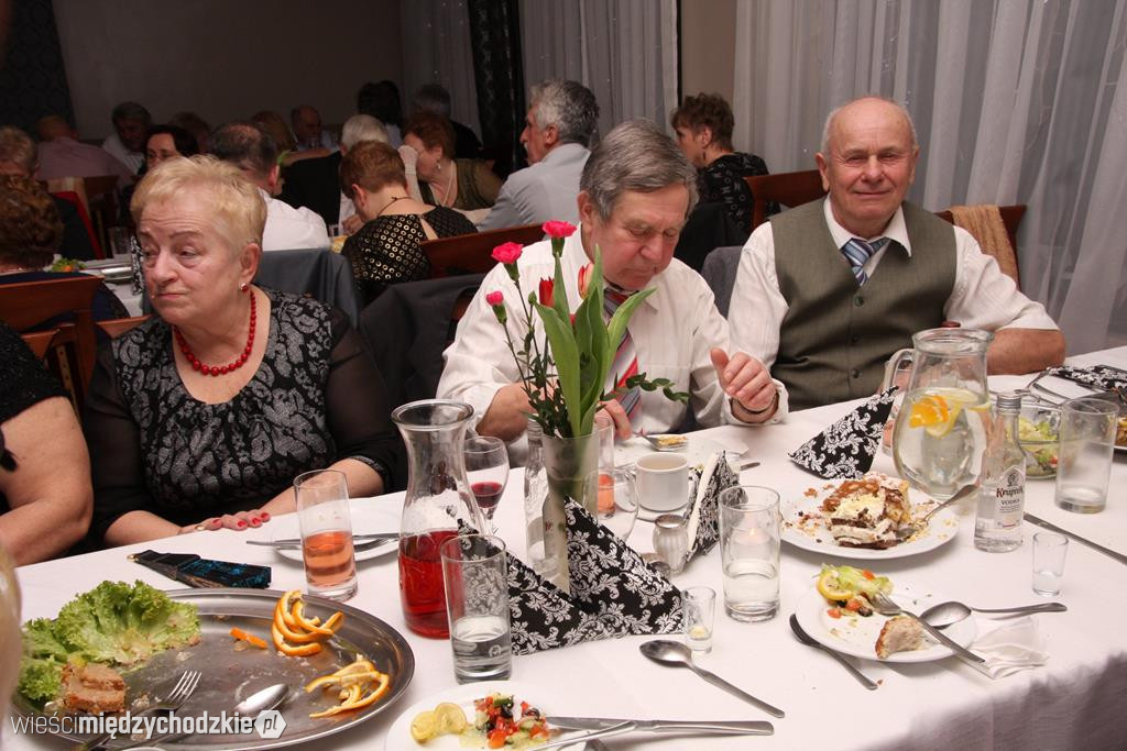 Zabawa karnawałowa emerytów i rencistów