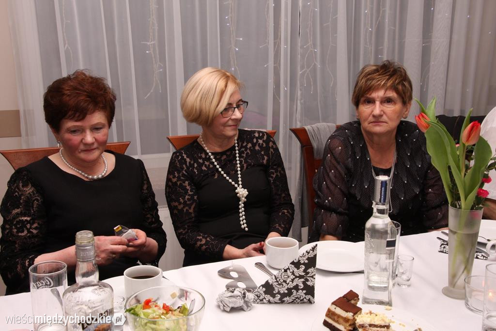 Zabawa karnawałowa emerytów i rencistów