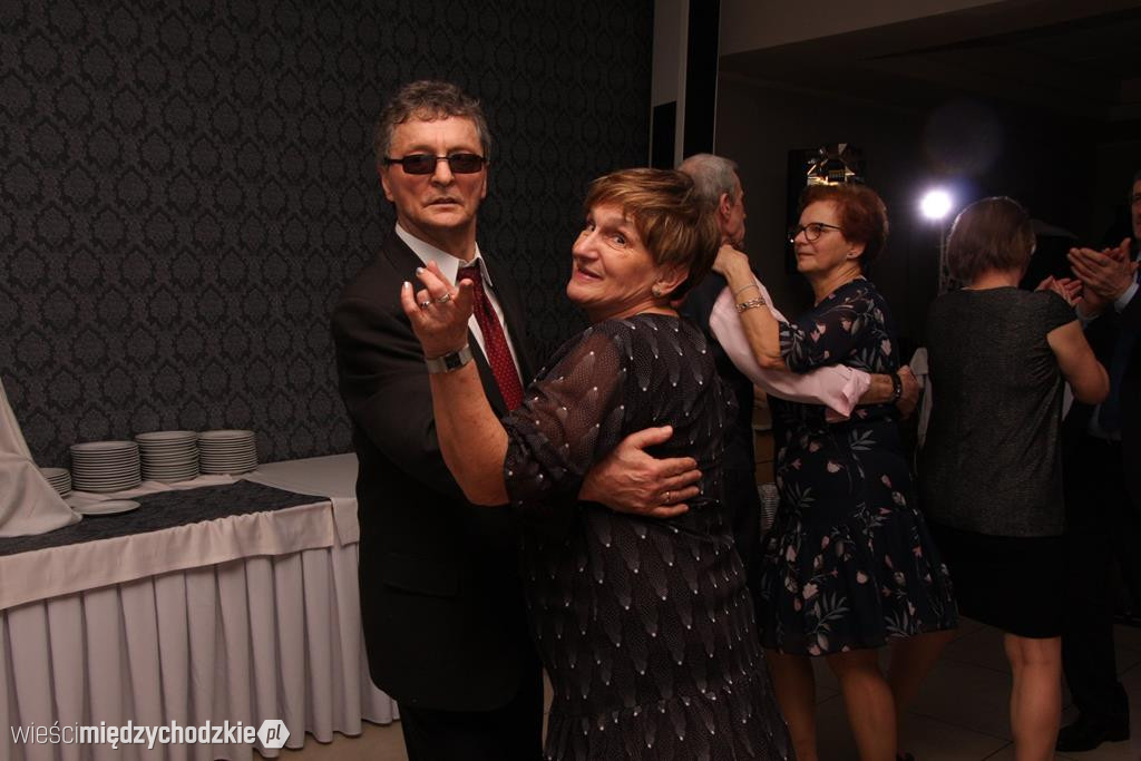 Zabawa karnawałowa emerytów i rencistów