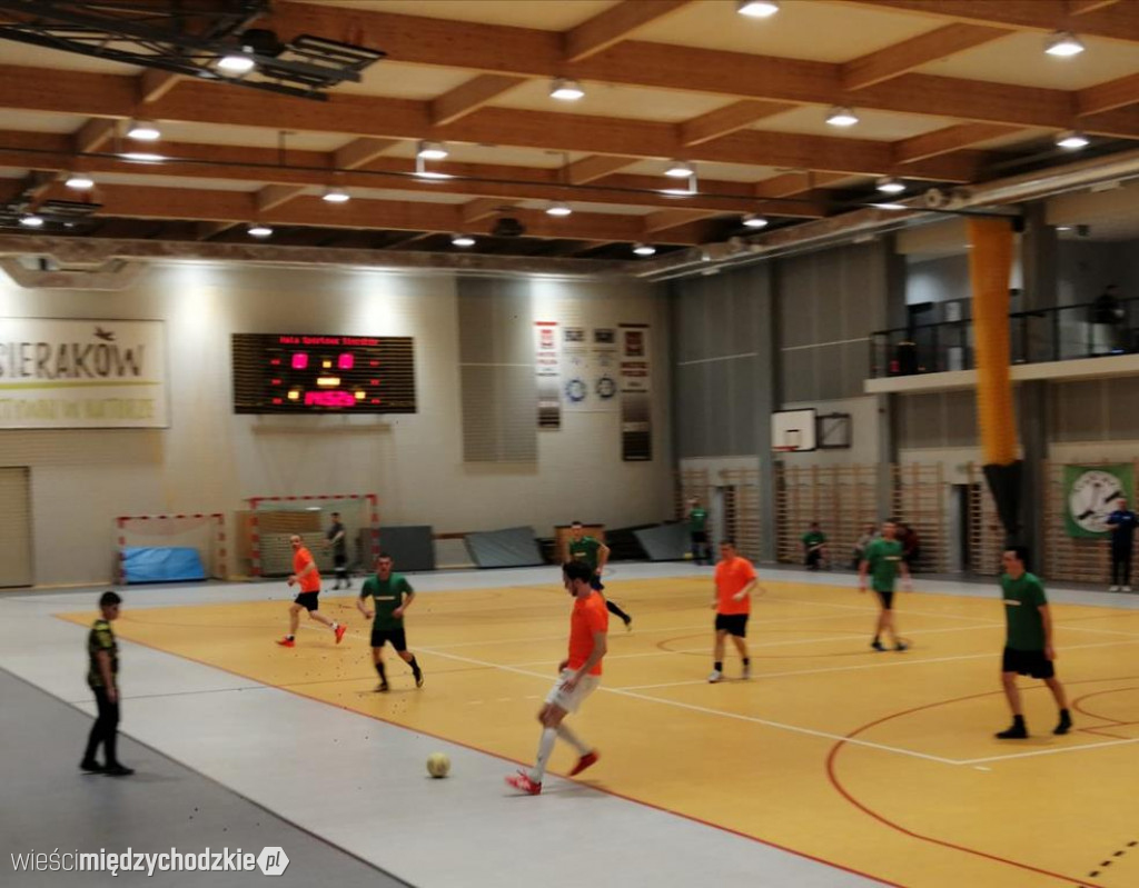 Halowa Liga Mistrzów w Sierakowie