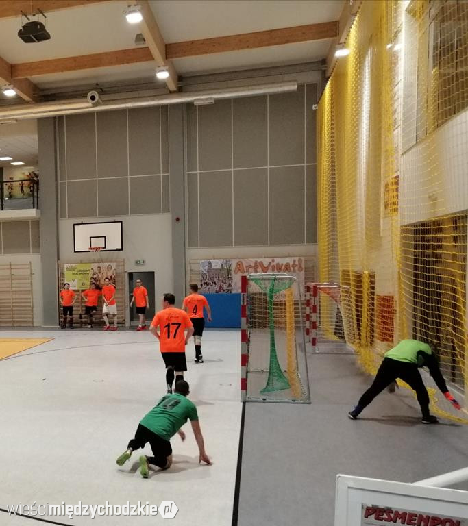 Halowa Liga Mistrzów w Sierakowie