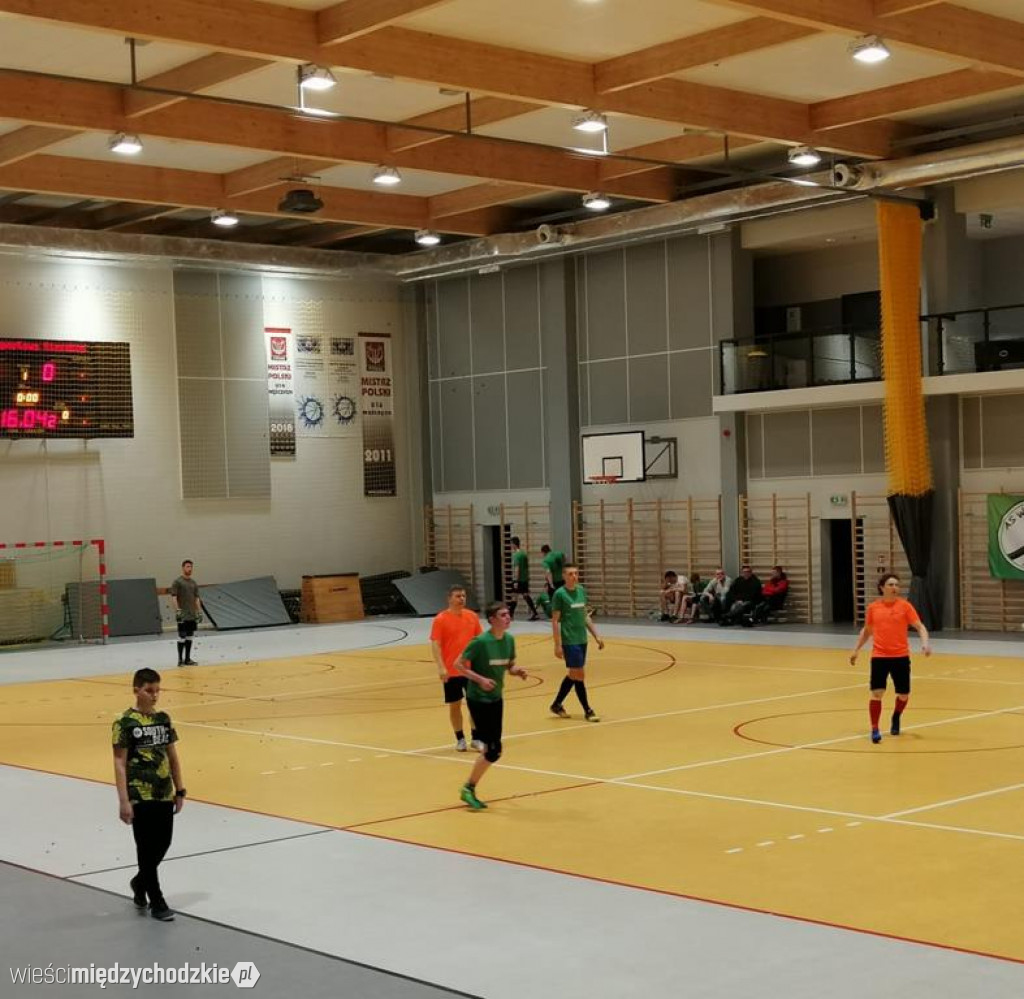 Halowa Liga Mistrzów w Sierakowie