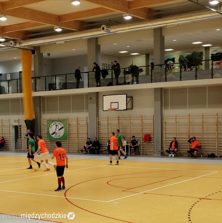 Halowa Liga Mistrzów w Sierakowie