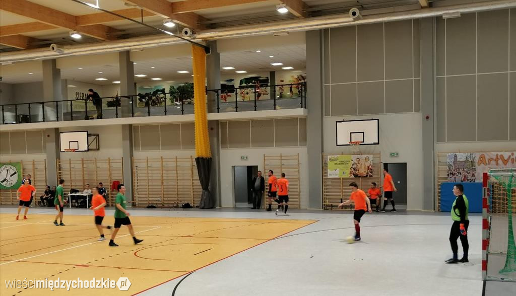 Halowa Liga Mistrzów w Sierakowie