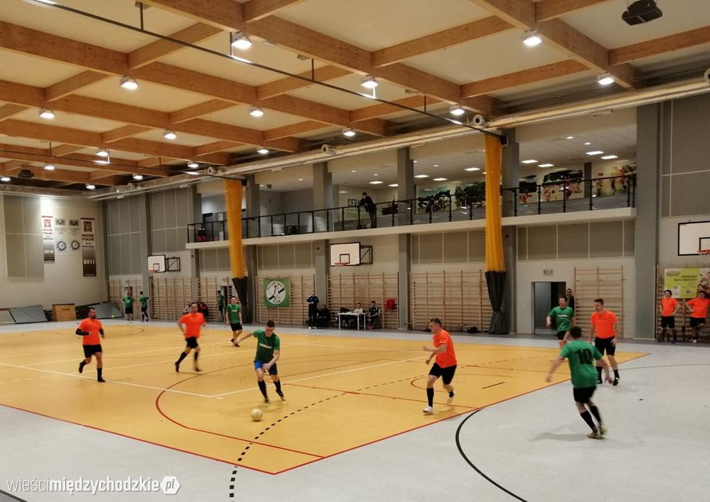 Halowa Liga Mistrzów w Sierakowie