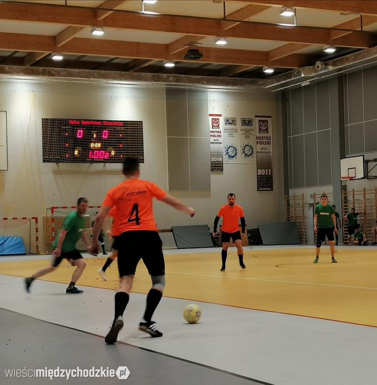 Halowa Liga Mistrzów w Sierakowie