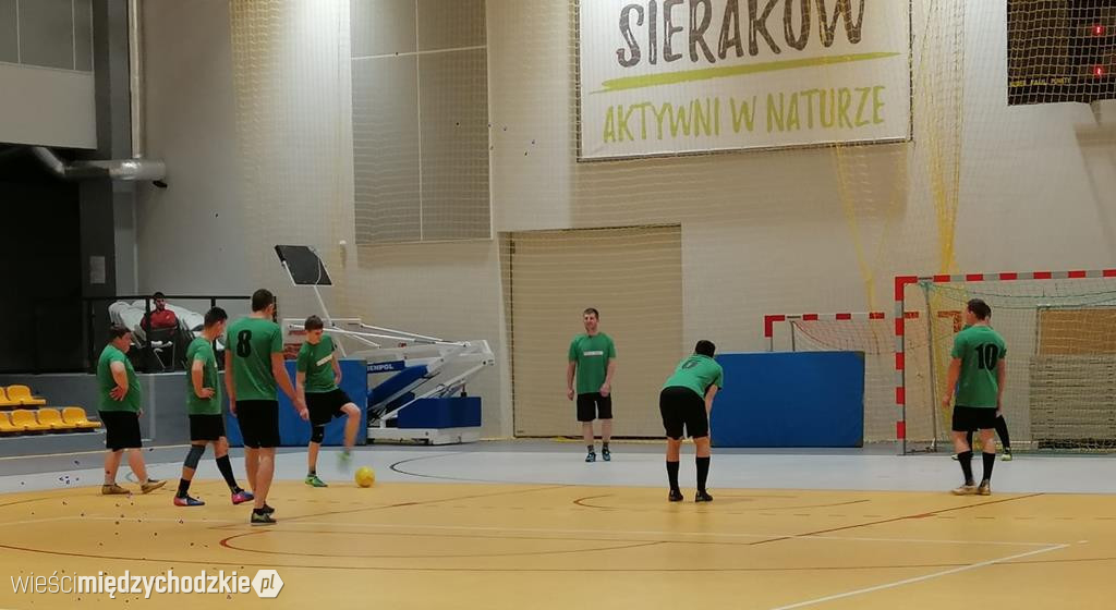 Halowa Liga Mistrzów w Sierakowie