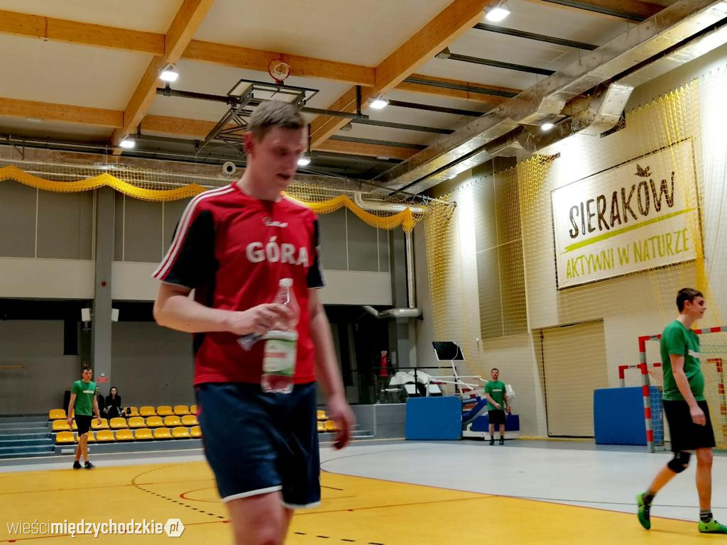 Halowa Liga Mistrzów w Sierakowie