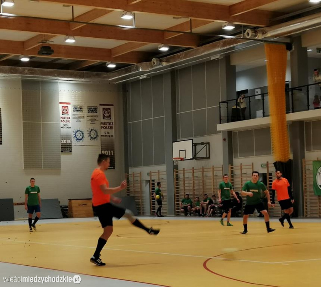 Halowa Liga Mistrzów w Sierakowie