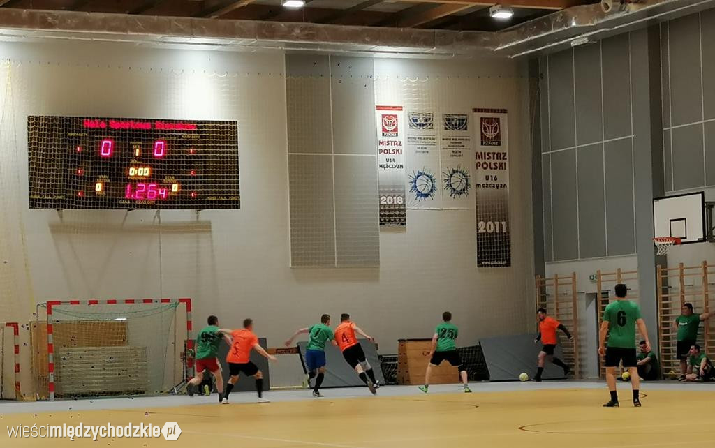 Halowa Liga Mistrzów w Sierakowie