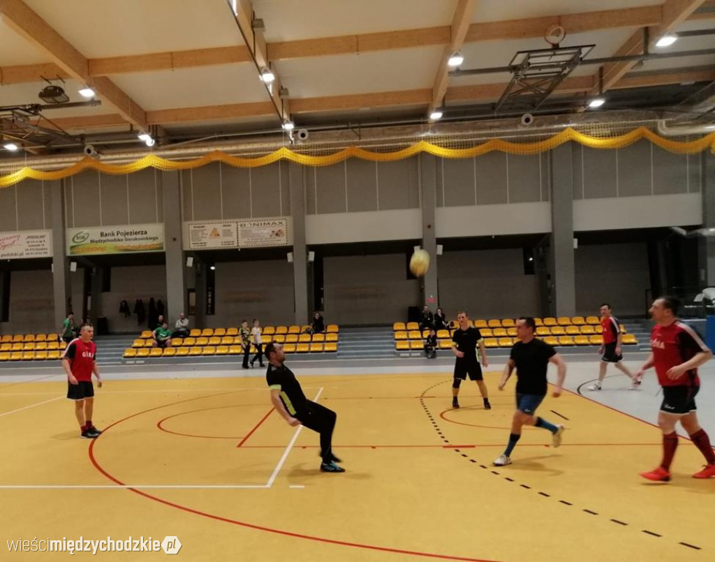Halowa Liga Mistrzów w Sierakowie
