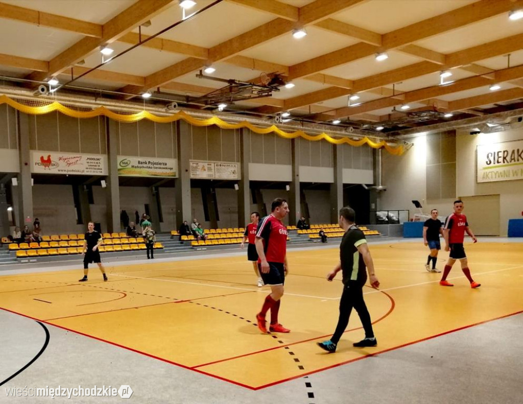 Halowa Liga Mistrzów w Sierakowie