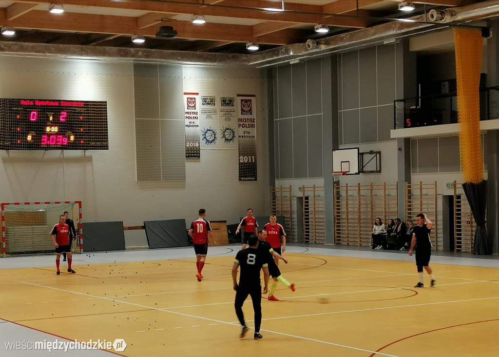 Halowa Liga Mistrzów w Sierakowie