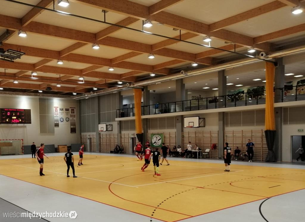Halowa Liga Mistrzów w Sierakowie