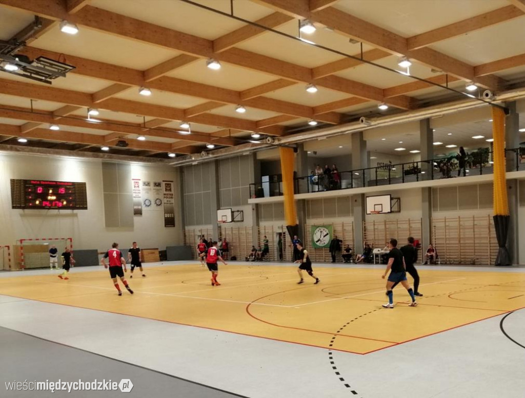 Halowa Liga Mistrzów w Sierakowie