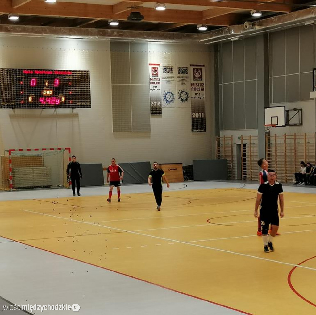 Halowa Liga Mistrzów w Sierakowie