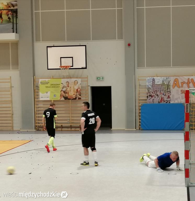 Halowa Liga Mistrzów w Sierakowie