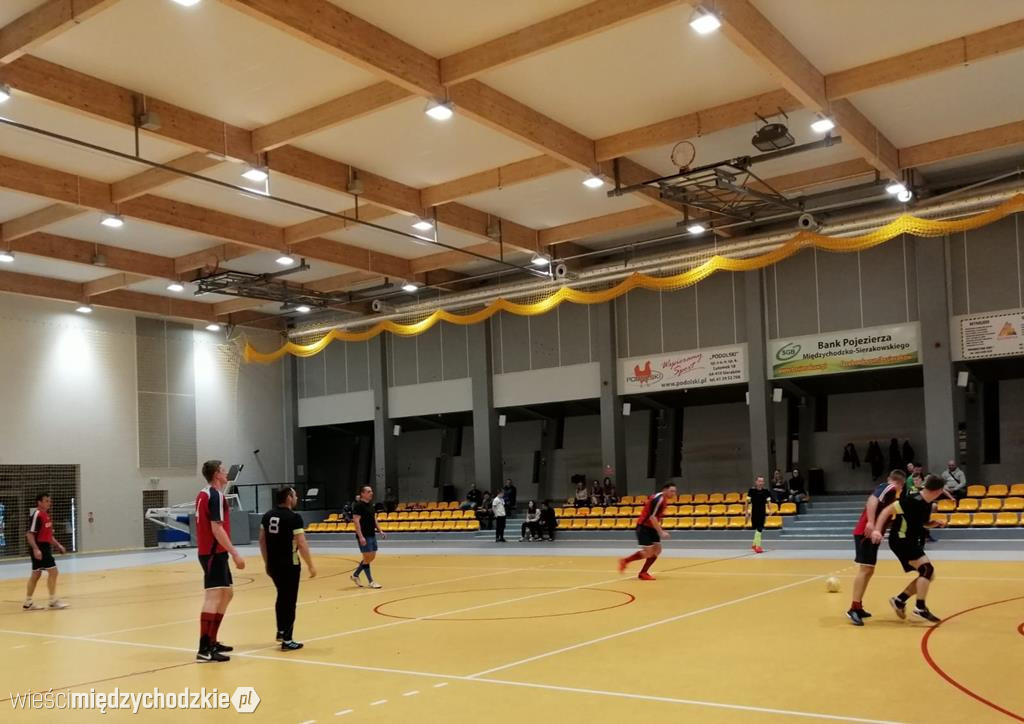 Halowa Liga Mistrzów w Sierakowie