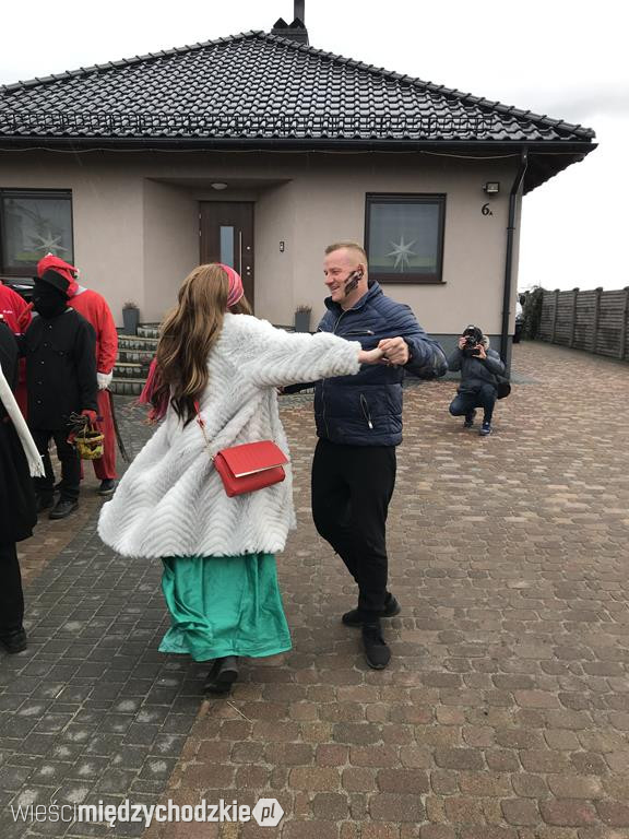 Niedźwiedzi korowód przemaszerował po Kamionnie
