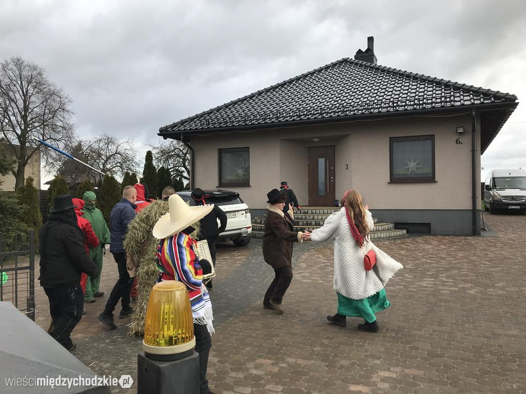 Niedźwiedzi korowód przemaszerował po Kamionnie