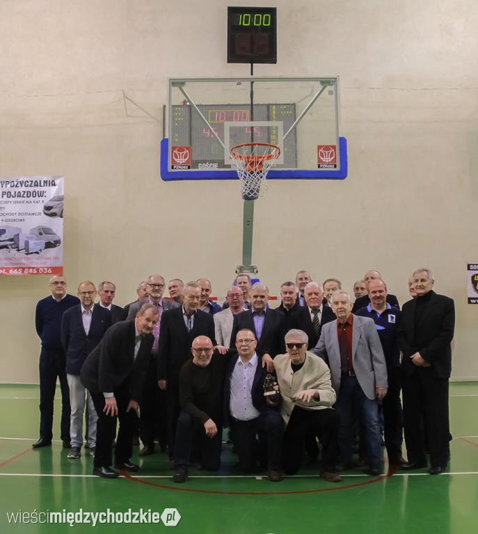 60 lat międzychodzkiej koszykówki