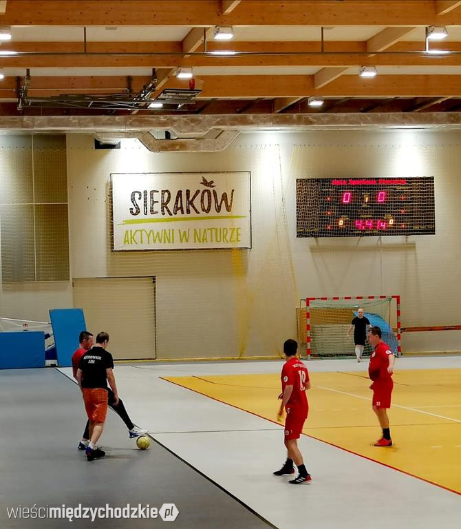  2 kolejka Halowej Ligi Piłki Nożnej w Sierakowie
