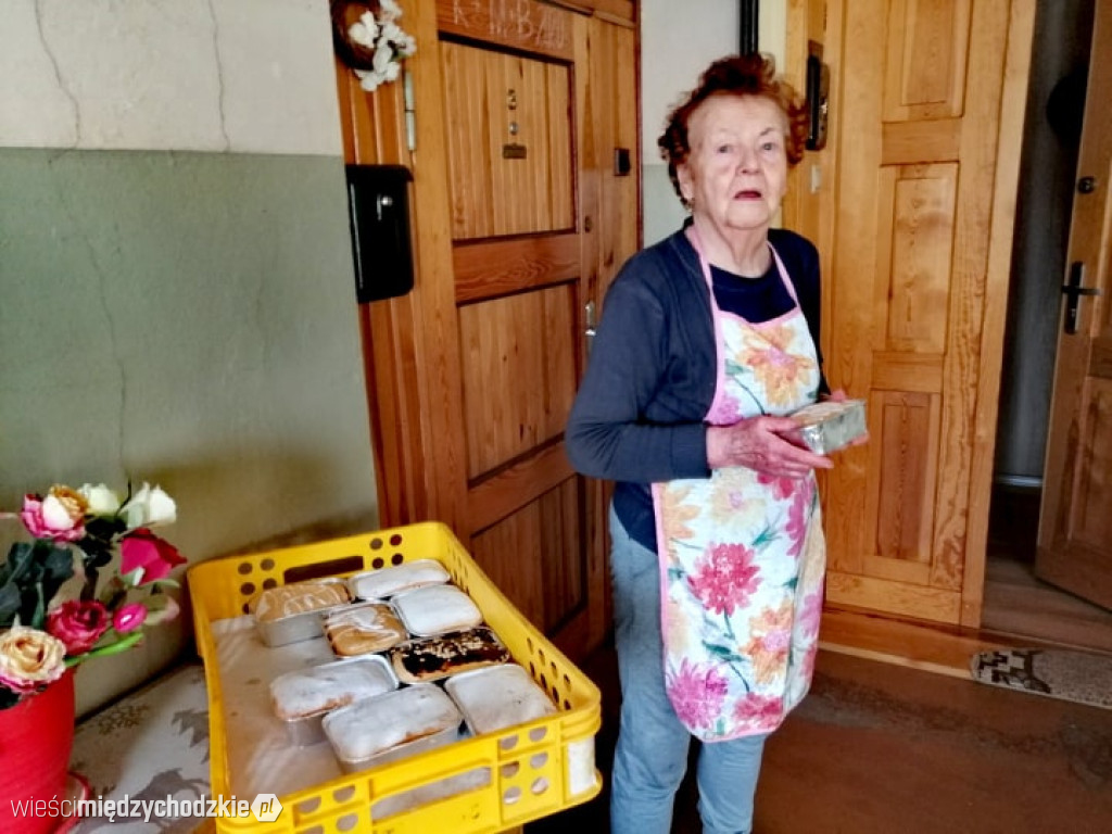 Widzialna Ręka i Wielkanocna Babka w Wielką Sobotę
