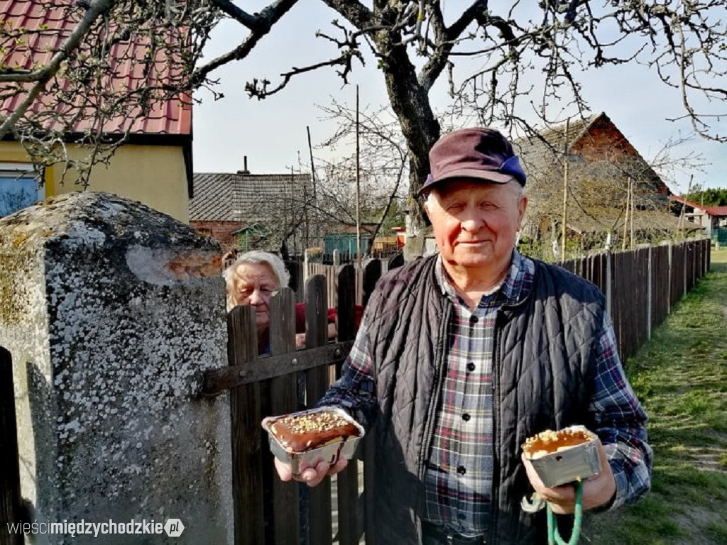 Widzialna Ręka i Wielkanocna Babka w Wielką Sobotę