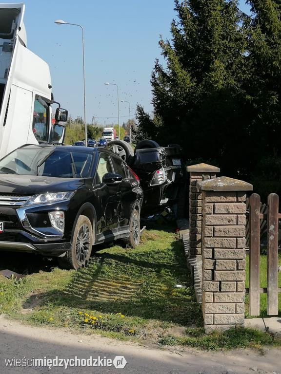 Wypadek drogowy w Wielowsi