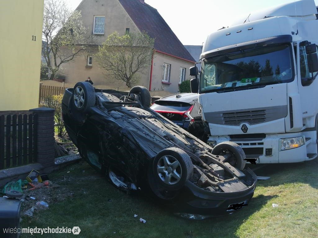Wypadek drogowy w Wielowsi