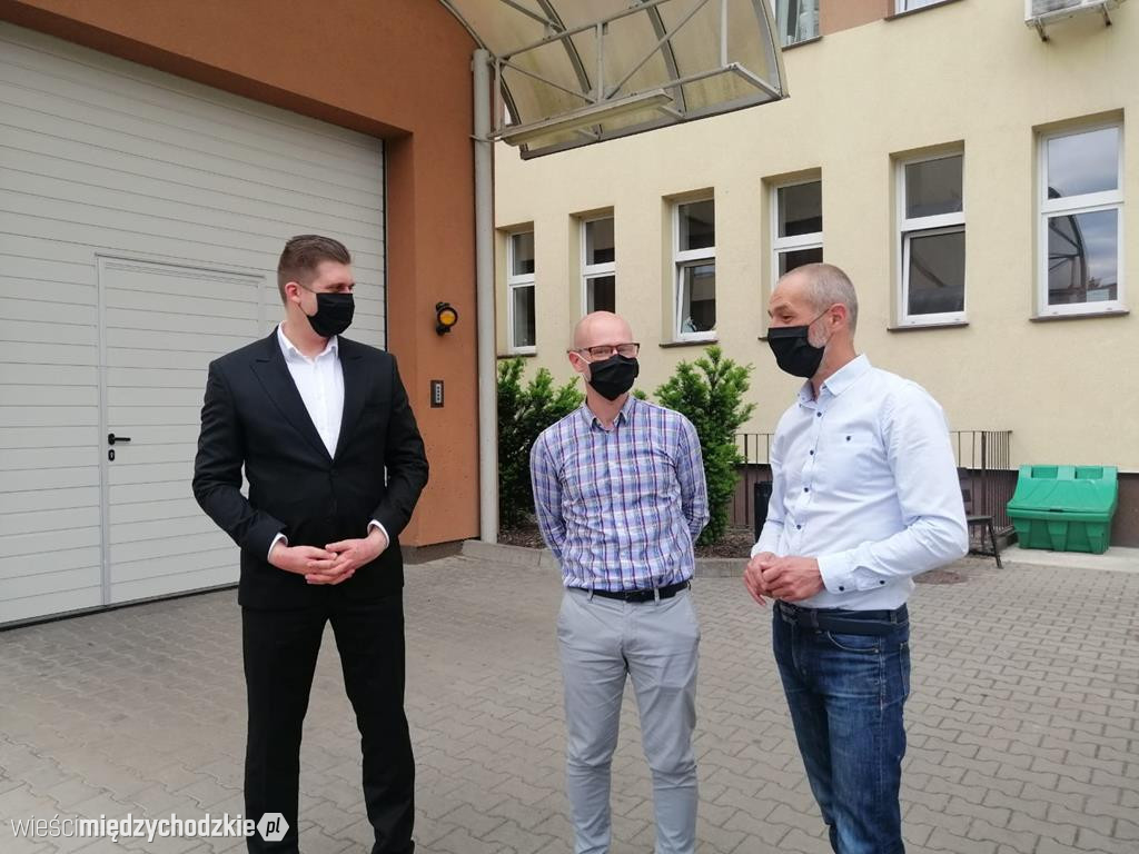 Członkowie Solidarnej Polski przekazali maseczki