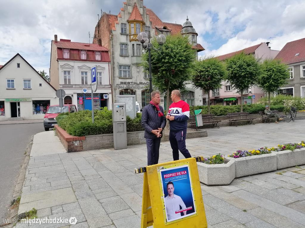 Zbiórka podpisów dla Rafała Trzaskowskiego