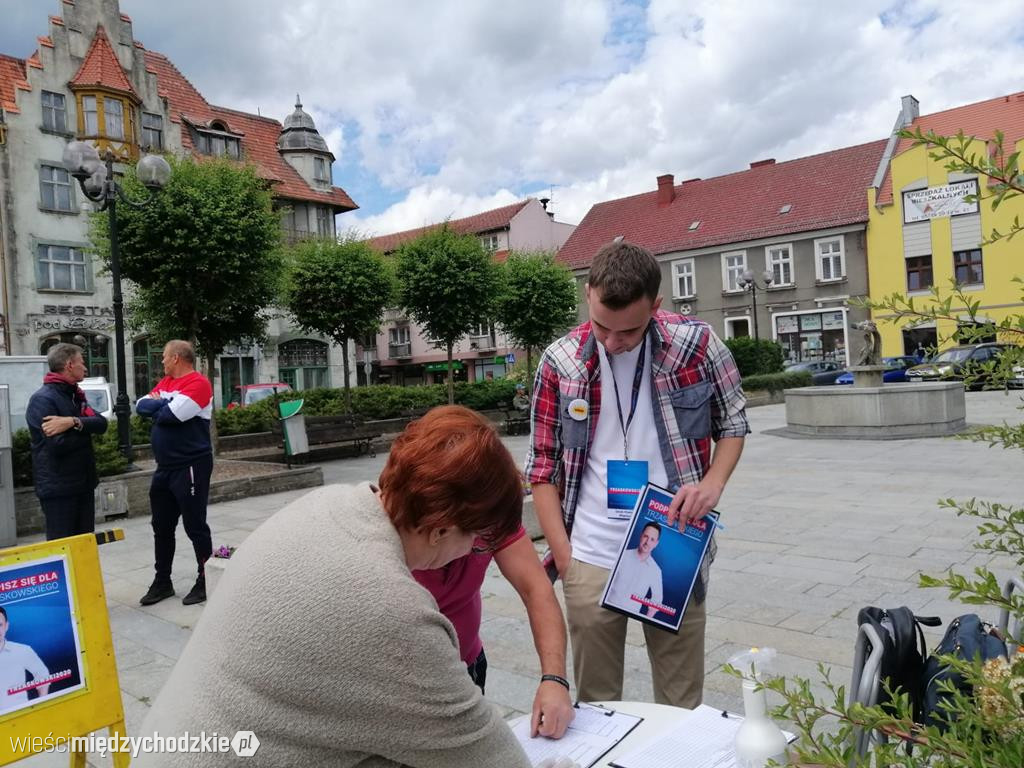 Zbiórka podpisów dla Rafała Trzaskowskiego