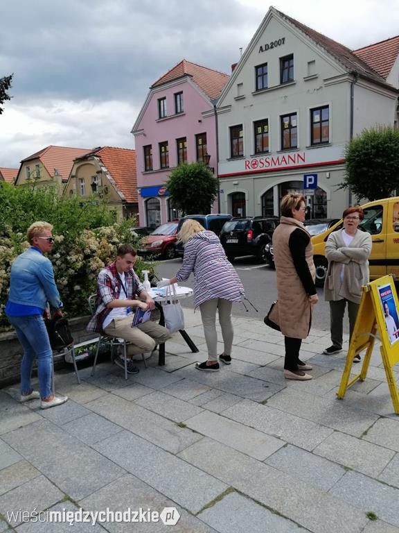 Zbiórka podpisów dla Rafała Trzaskowskiego