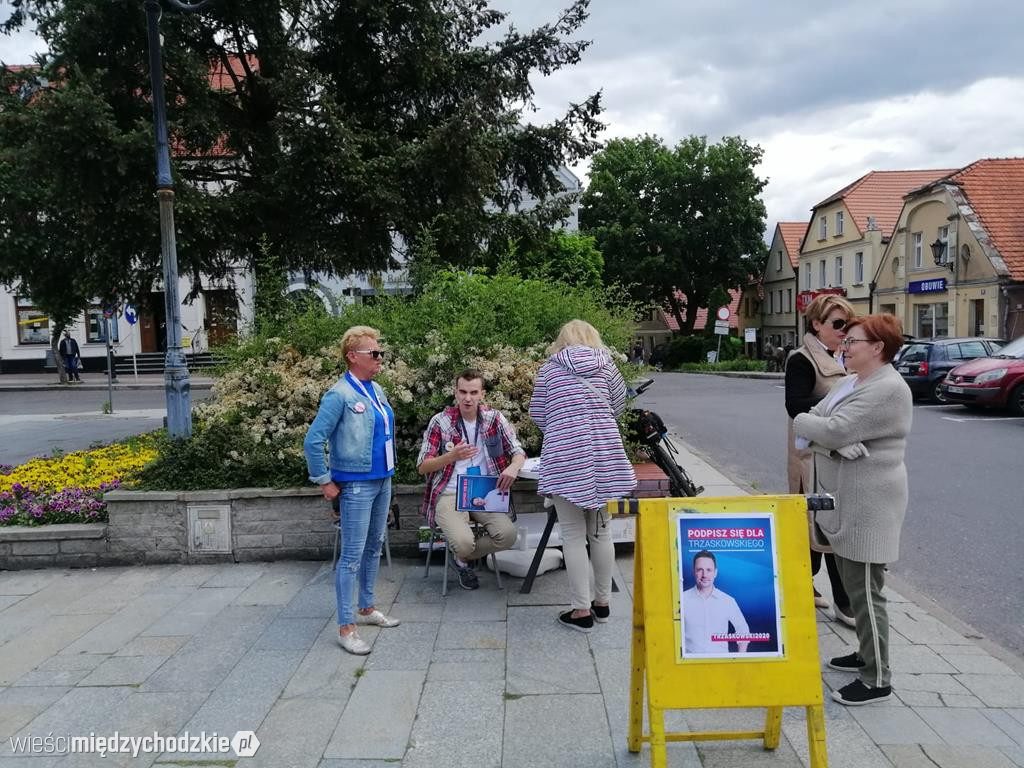 Zbiórka podpisów dla Rafała Trzaskowskiego