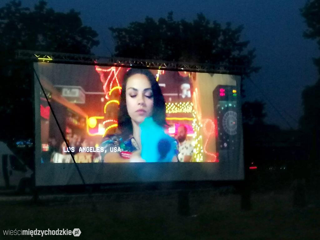 Autokino oraz pokaz laserowy i set DJ