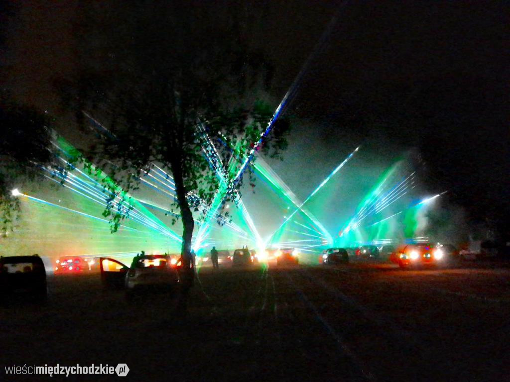 Autokino oraz pokaz laserowy i set DJ