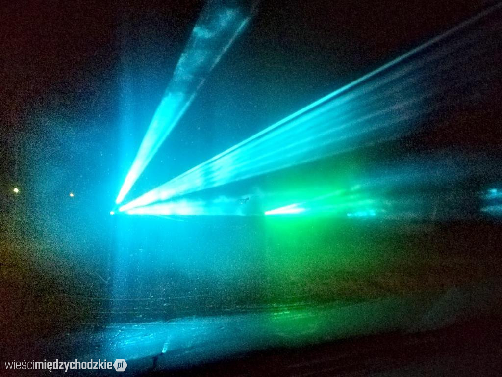 Autokino oraz pokaz laserowy i set DJ